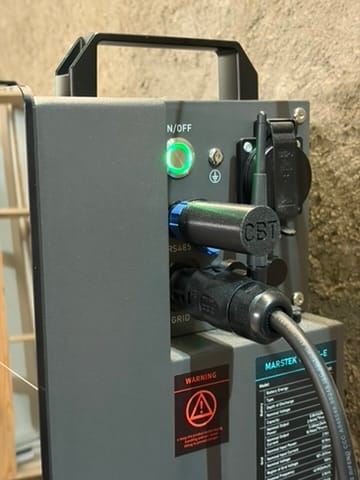 module Marstek branché sur batterie Venus E 2.0
